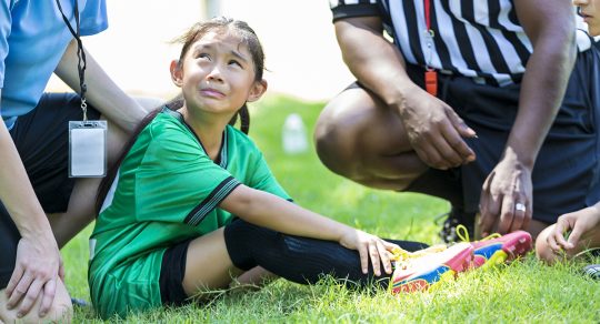 Медицинская минута: советы по профилактике травм для юных спортсменов при возвращении в сезон соревнований
